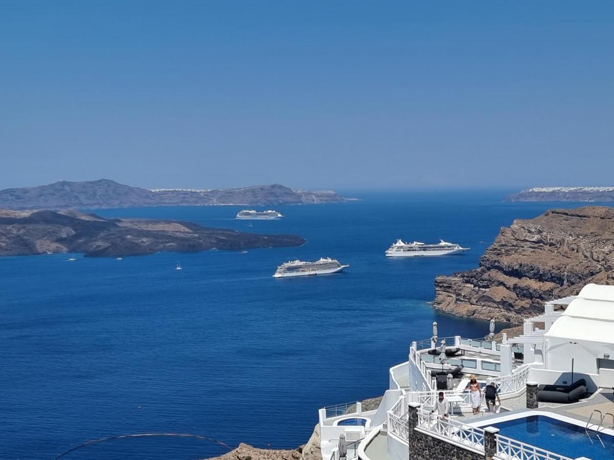 Santorini Pleasure Studios Fira  Exterior foto